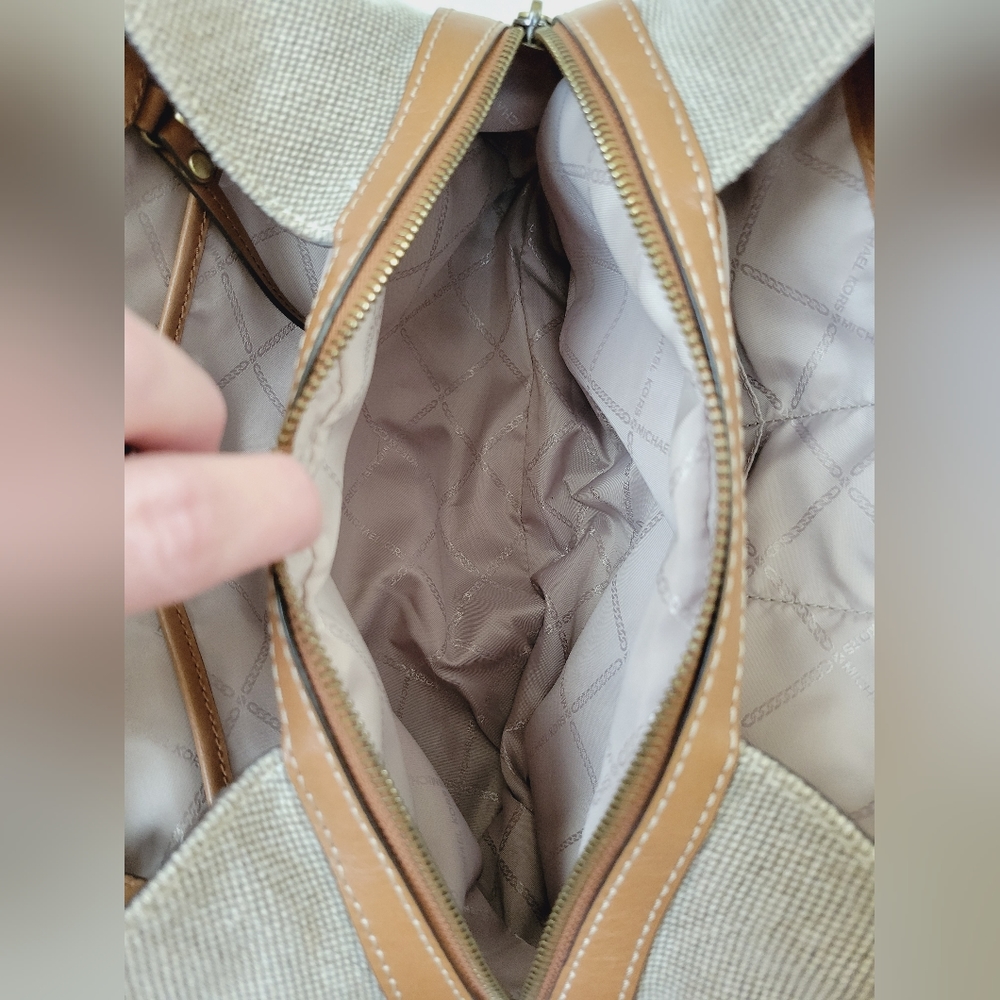 Michael Kors Raven Pocket Shoulder Tote - Picture 9 of 11